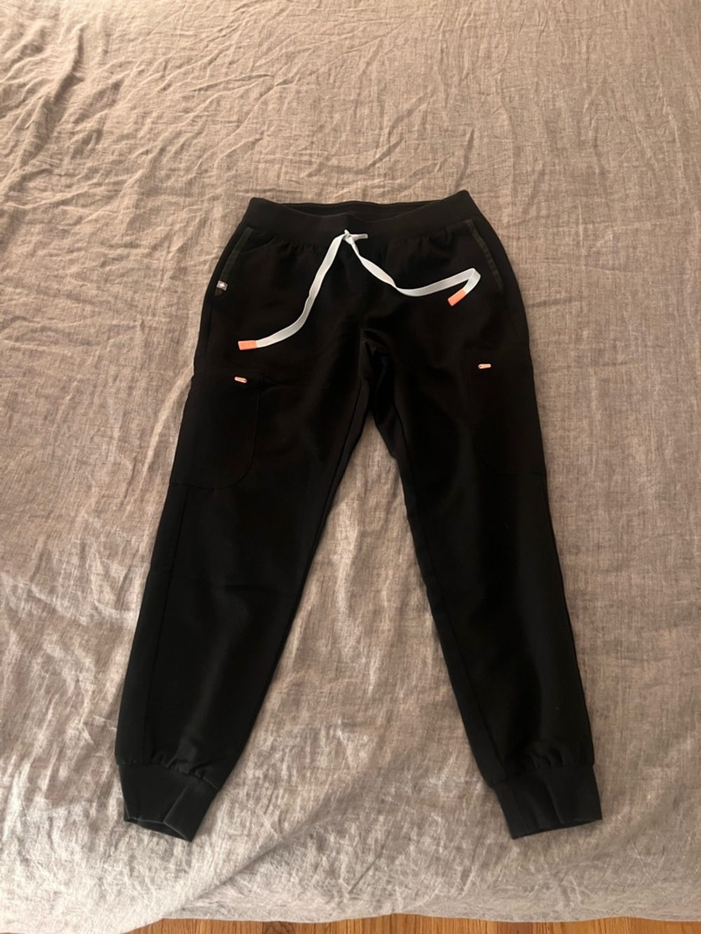 FIGS Black Jogger scrubs Small/petite
